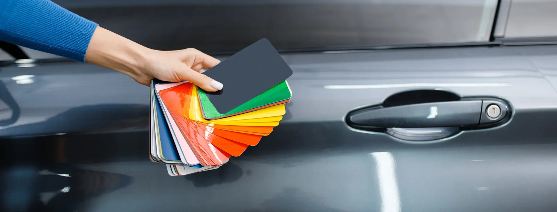 広島のカーラッピングならしゃかりき｜しゃかりきのカーラッピングは、フィルムで車色や質感を変え、保護までできる施工サービスです。